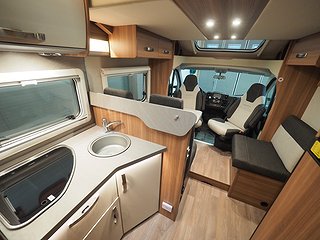 Husbil-halvintegrerad Weinsberg Carasuite 700 ME | 22 av 31