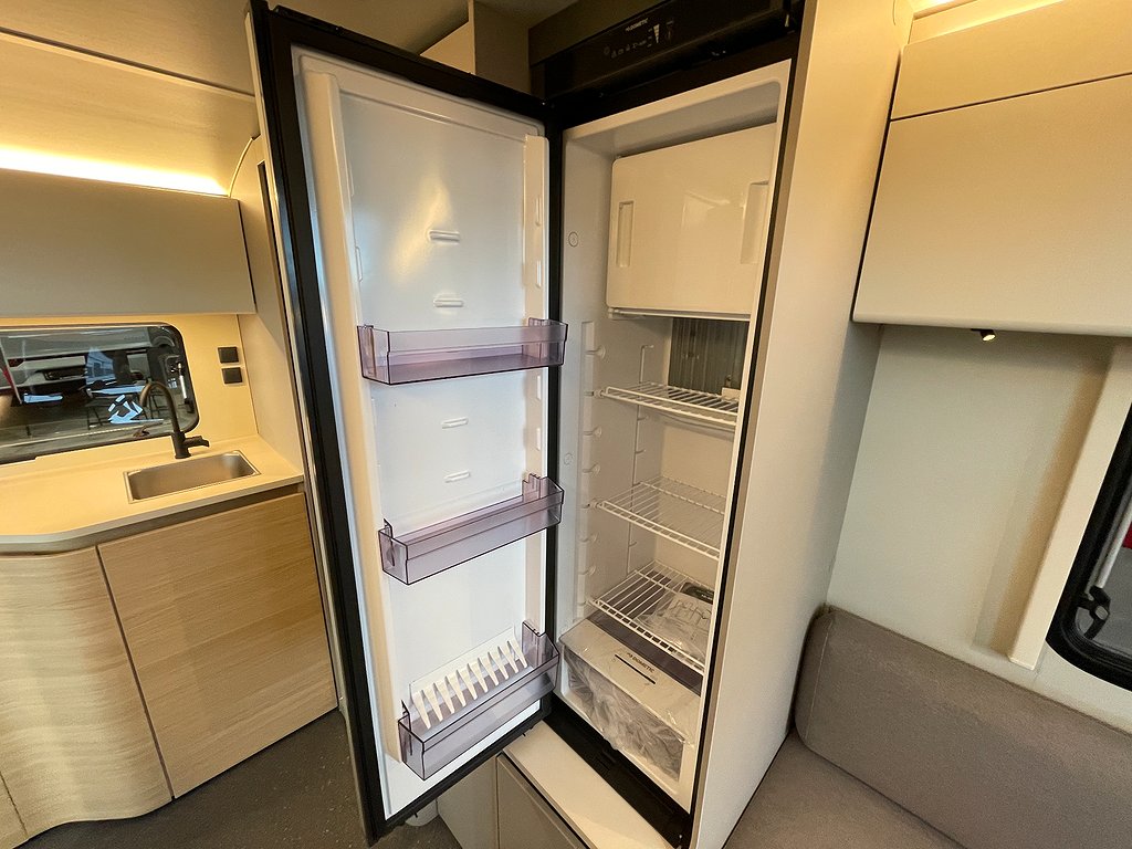 Adria Action 391 LH /B-körkort/1150kg/Långbäddar/Golvvärme - Adria