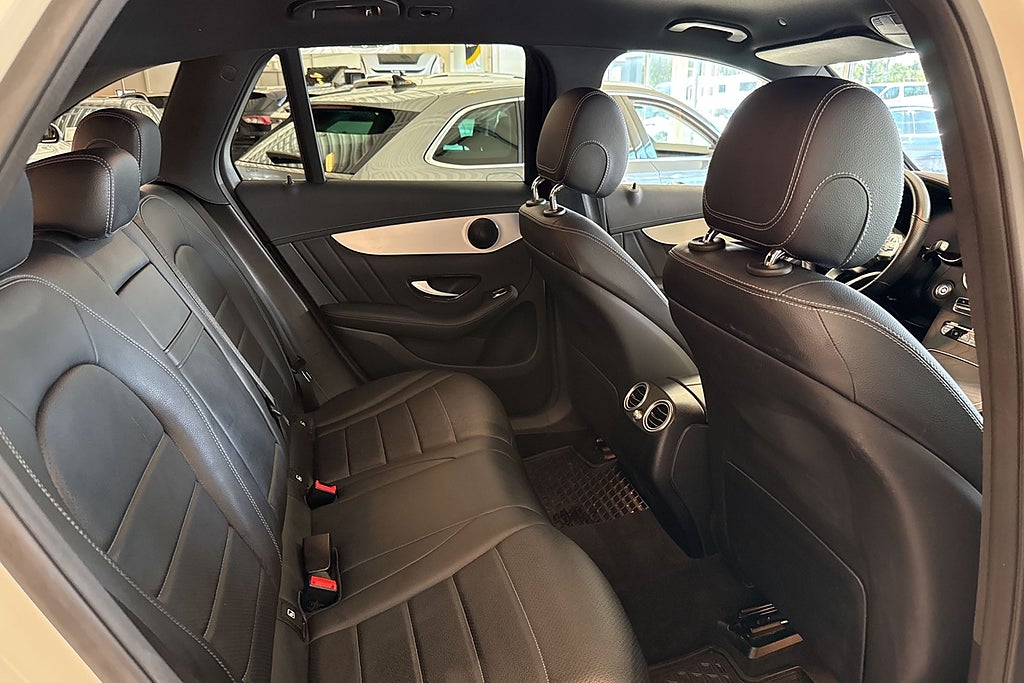 Mercedes-Benz GLC 300 de 4MATIC Aut AMG Line P-värm Drag Kamera Moms miniatyr 18