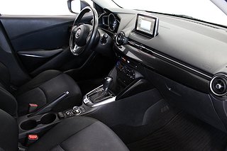 Halvkombi Mazda 2 8 av 20