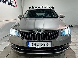 Skoda Superb Kombi 2.0 4x4 Elegance Drag Dvärm S/V-hjul