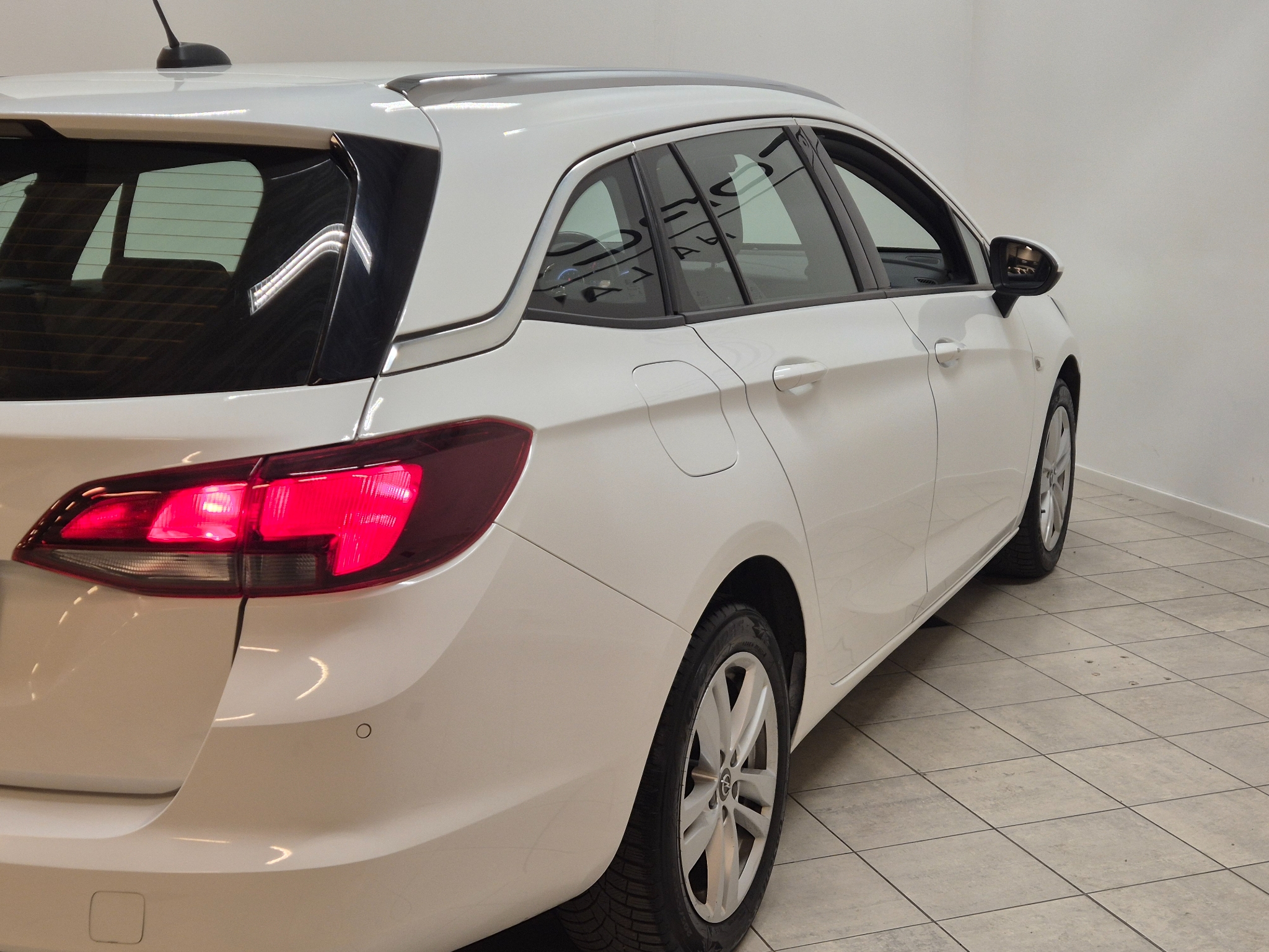 Opel Astra Sport Tourer 1.4 Turbo CVT 2021, bild 5/10