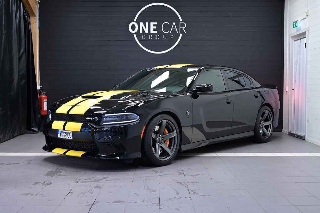 Dodge Charger SRT Hellcat Nyservad Kamera Keyless Alpine 717hk