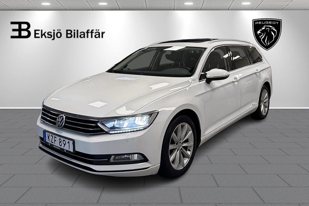 Volkswagen Passat kombi 2.0 TDI  /Panoramatak/Digital Cockpit/Värmare