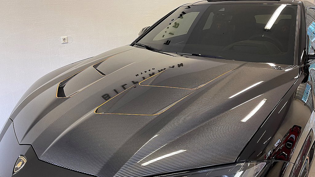 Lamborghini Urus har fått en behandling av Mansory. 