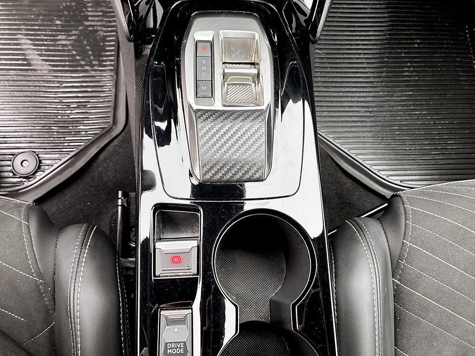 Bild på Peugeot 2008 GT 1.2 PT 130hk Aut B-KAMERA CARPLAY