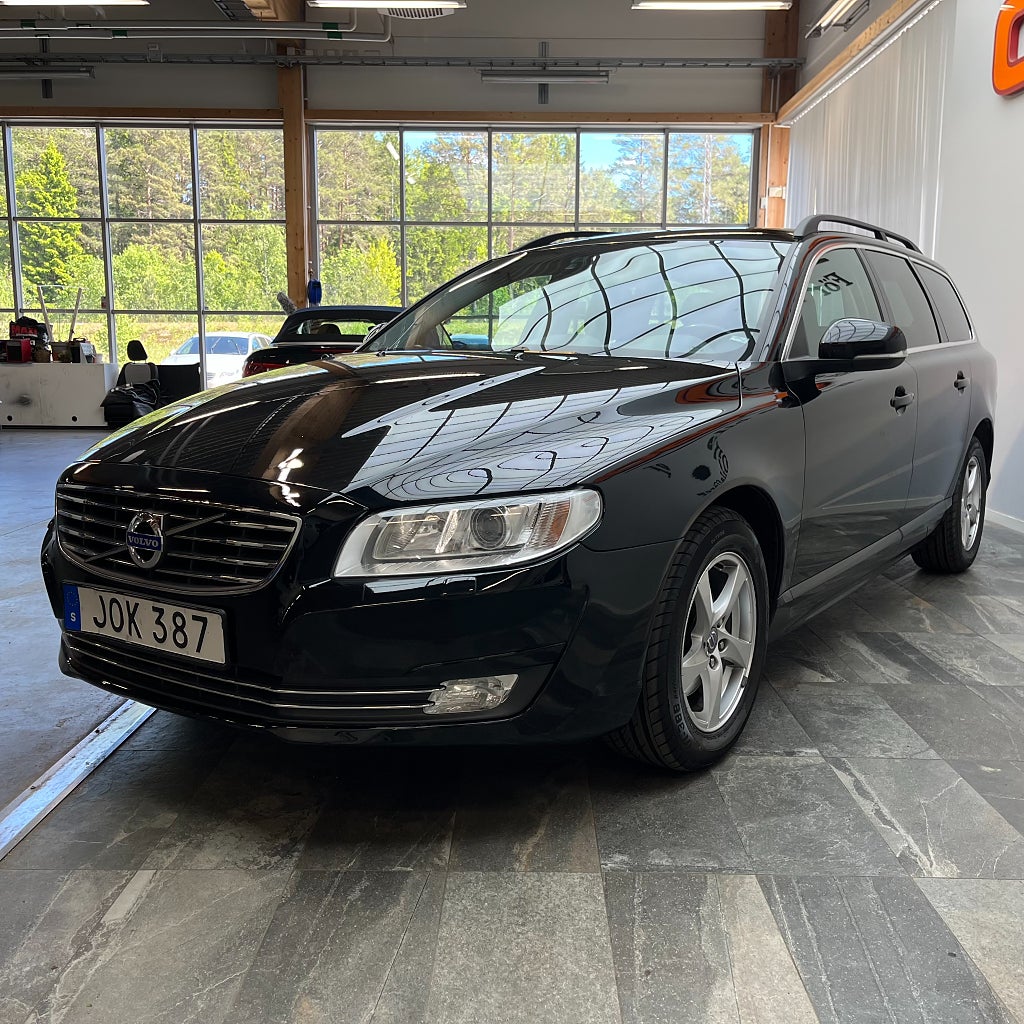 Volvo V70 D4 181HK  Momentum Värmare VOC Drag Kamrem bytt!