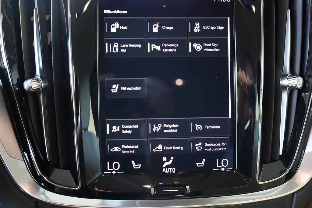 Volvo V60 T8 Twin Engine 392hk AWD Momentum Advanced | Skinn | 2020