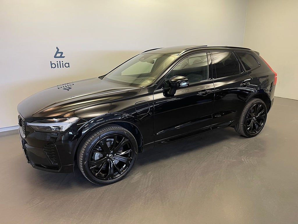 Volvo XC60 T6 Plus Black Edition / Tonade rutor / Harman...