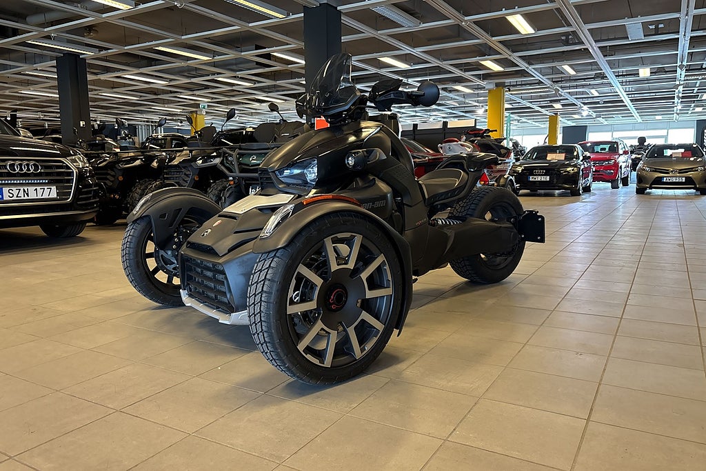 Can-Am Ryker Rally 900 508 mil/Välservad/Vindruta