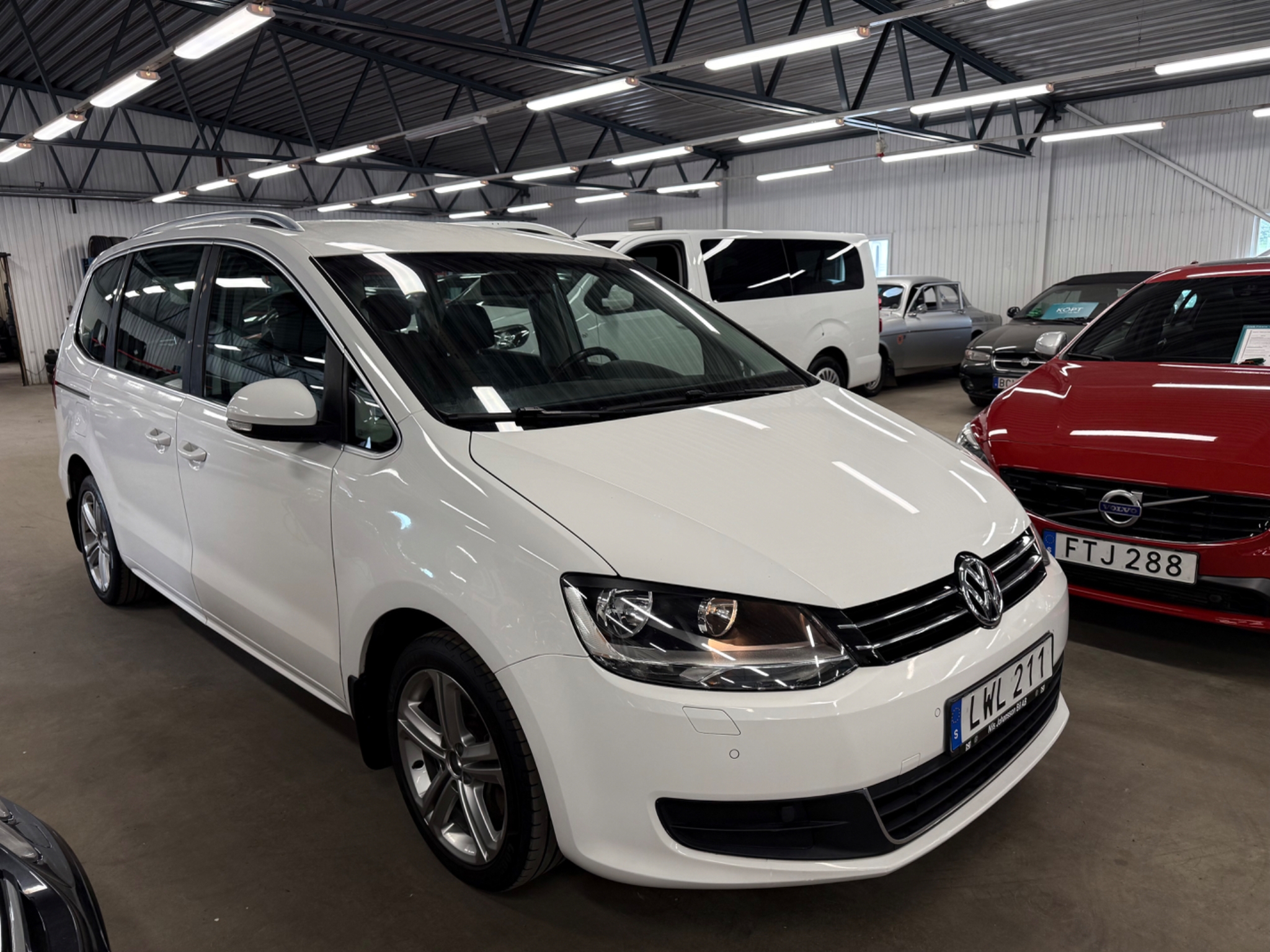 Volkswagen Sharan 2012, bild 3/37