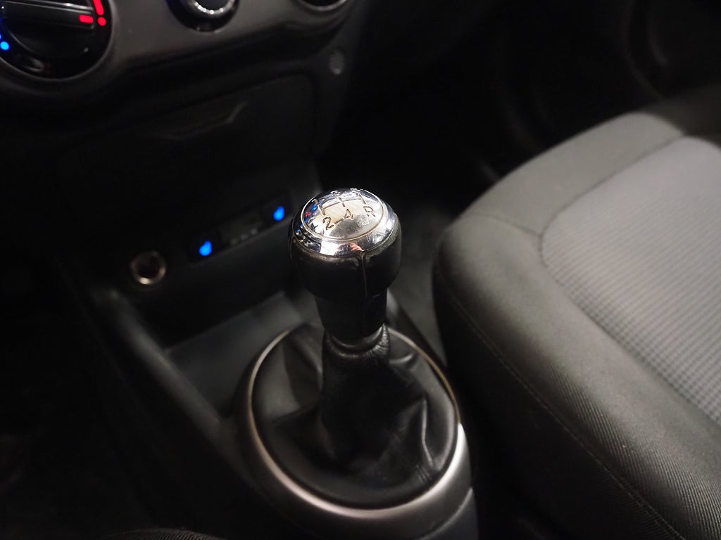 Hyundai i20 1.2 84hk Select Go! Edition Dragkrok Motorvärmare 2015