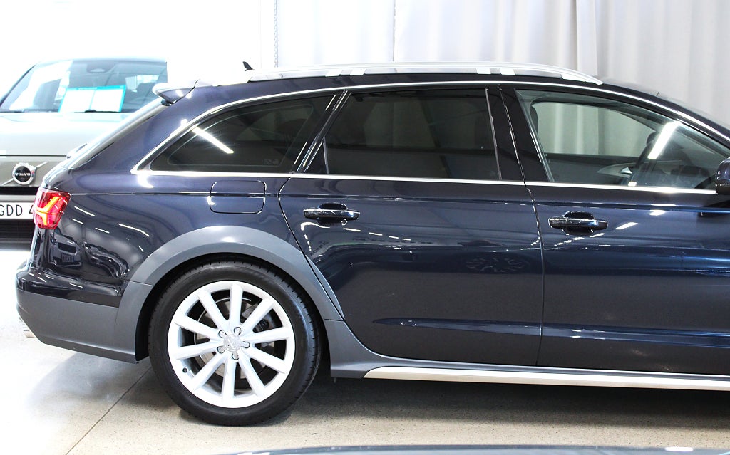 Audi A6 Allroad 3.0 TDI V6 320 HK quattro, Luftfjädring, Värmare, Dra