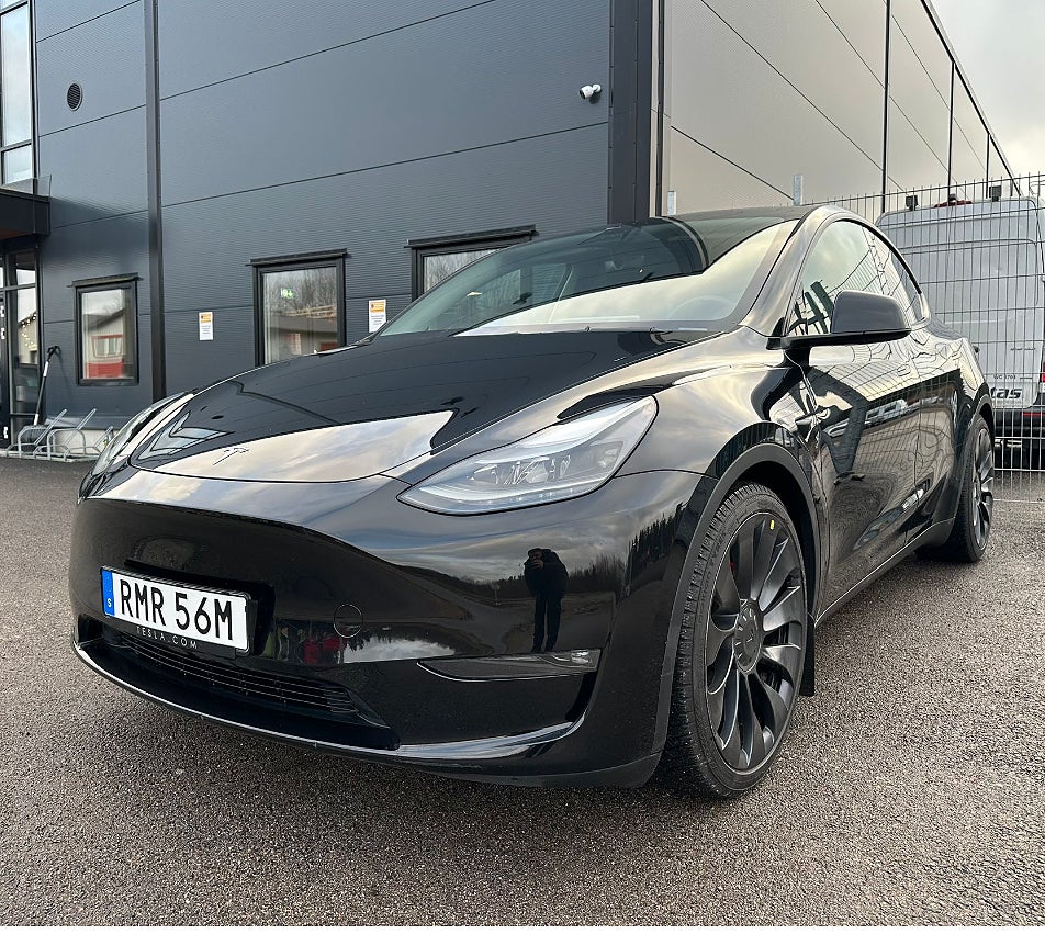 Tesla Model Y Performance /Drag/ 4.230 mil / Reserverad !! //