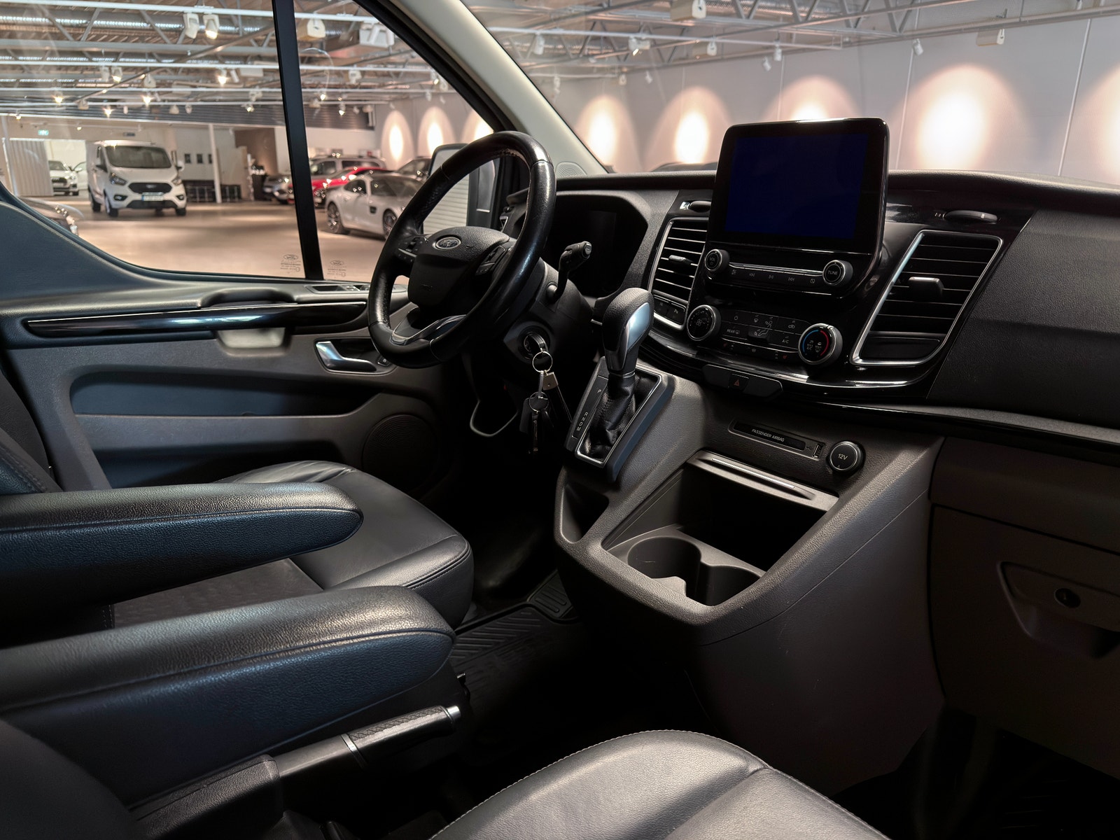 Ford Tourneo Custom Sport 2.0 TDCi 170hk | 8-sits | Drag | Värmare 2019 - miniatyr 14