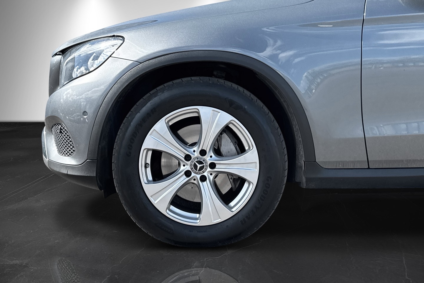 Mercedes-Benz GLC 220 d 4MATIC 9G-Tronic 2017, bild 3/35