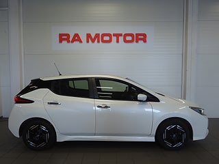 Halvkombi Nissan Leaf 4 av 22