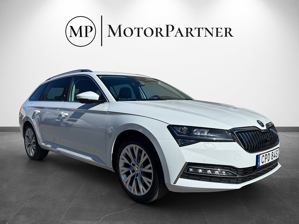 Skoda Superb iV 1.4 TSI Business Style Cockpit Skinn Värmare Moms