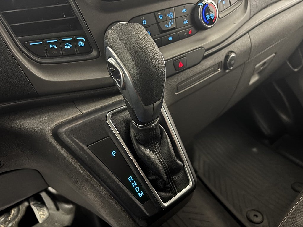 Ford Transit Custom Custom 280 2.0 EcoBlue SelectShift BKam Drag Moms Värma