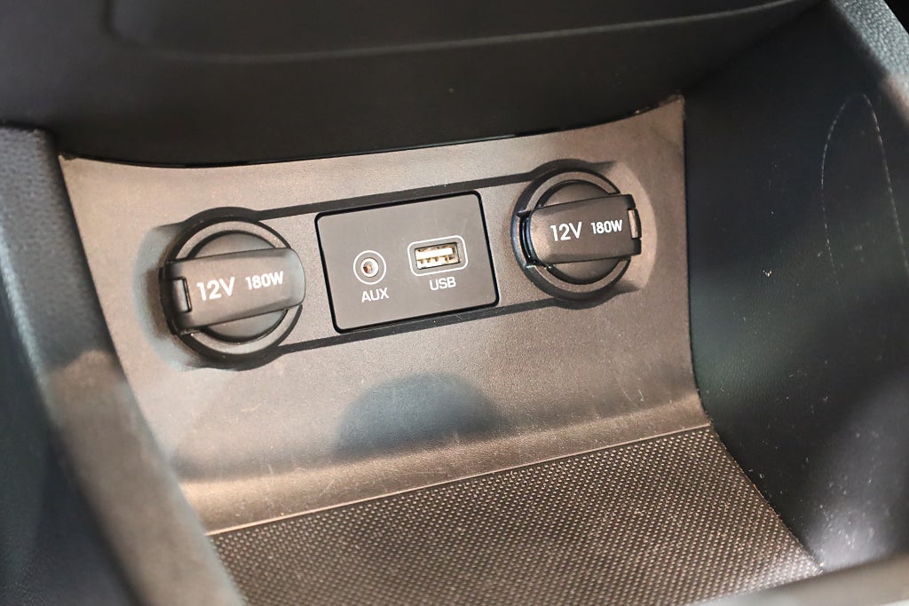 Hyundai i20 1,4 101hk Premium PDC Blåtand USB Rattvärme 2016