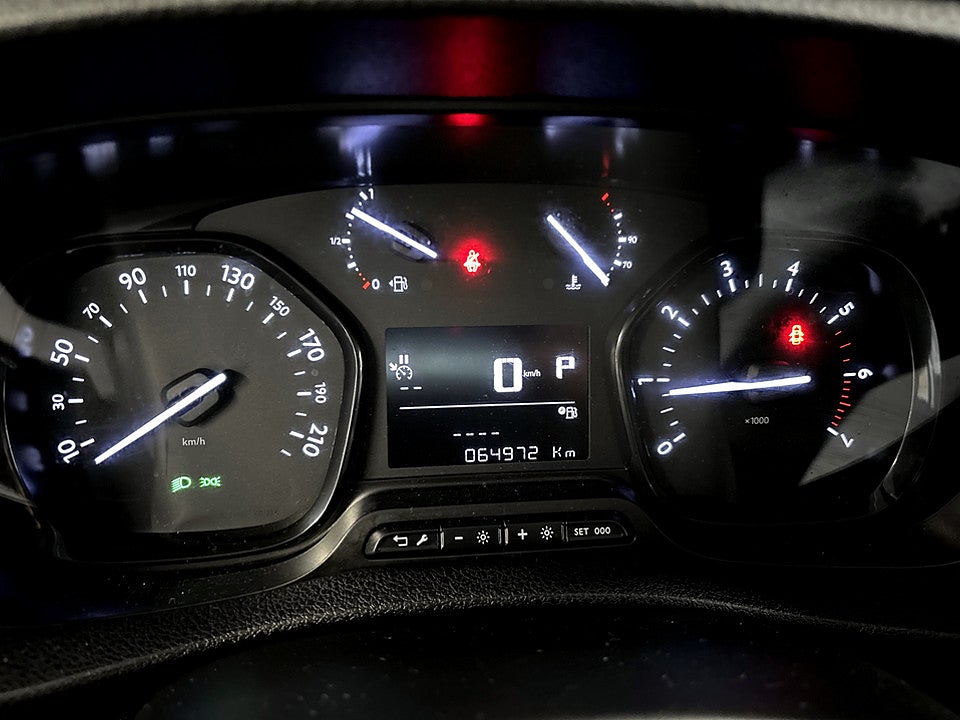 Bild på Opel Vivaro Business 2.0 BHDi 145hk Aut L3 WEBASTO B-KAMERA DRAG