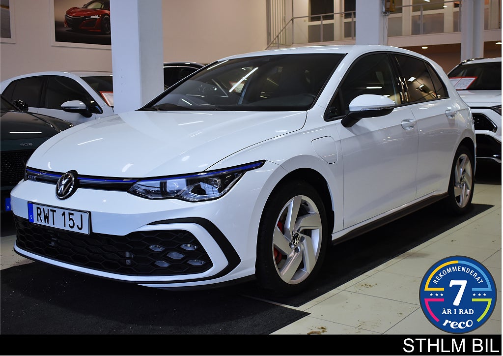 Volkswagen Golf GTE Plug-in Navi Matrix Cockpit 4.95% Ränta Moms
