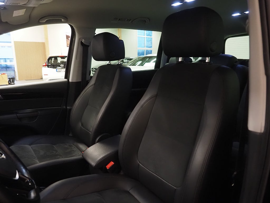 Volkswagen Sharan 7-sits 2.0 TDI 4Motion 177hk GT Premium Drag Kamera D-Vär 2019