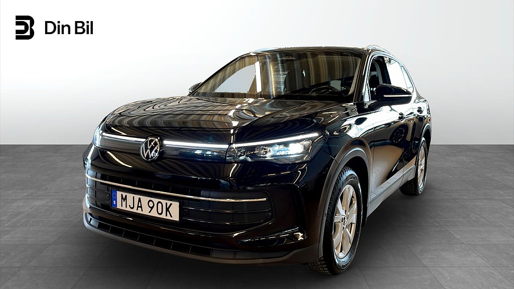 Volkswagen Tiguan LIFE 1.5 ETSI Drag Värmare 150 hk Moms!