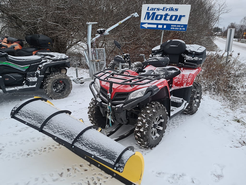 CFMOTO CFORCE 520 EPS L MED PLOG & PACKLÅDA 