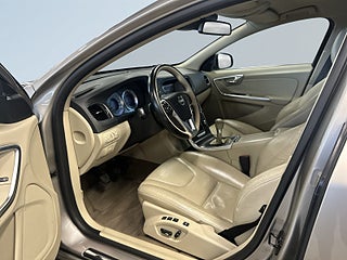 Volvo V60 D3 Summum M-Värmare/Skinn/P-Värmare/LED-Ramp/P-Sensorer – bild 7