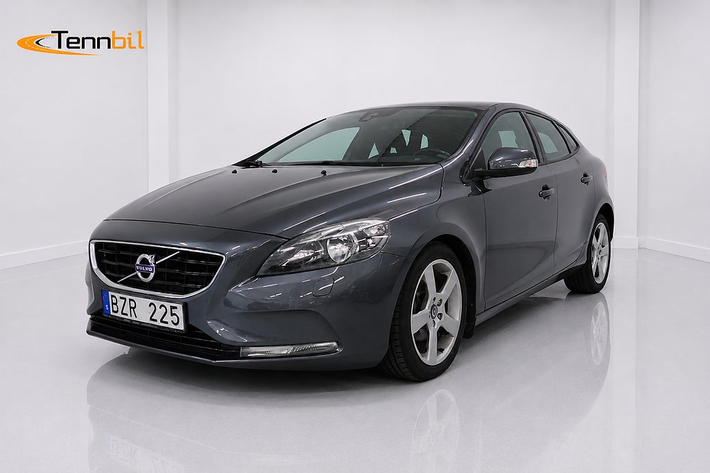 Volvo V40 D2 Your Kinetic P-Värme Farthållare Fullservice
