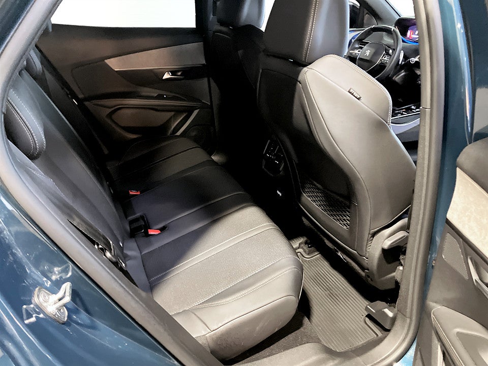 Bild på Peugeot 3008 GT 1.2 PT 130hk Aut B-KAMERA CARPLAY