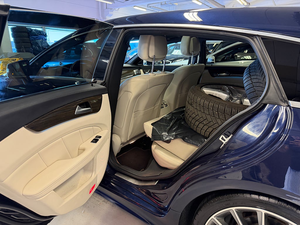 Mercedes-Benz CLS 2015 - miniatyr 30