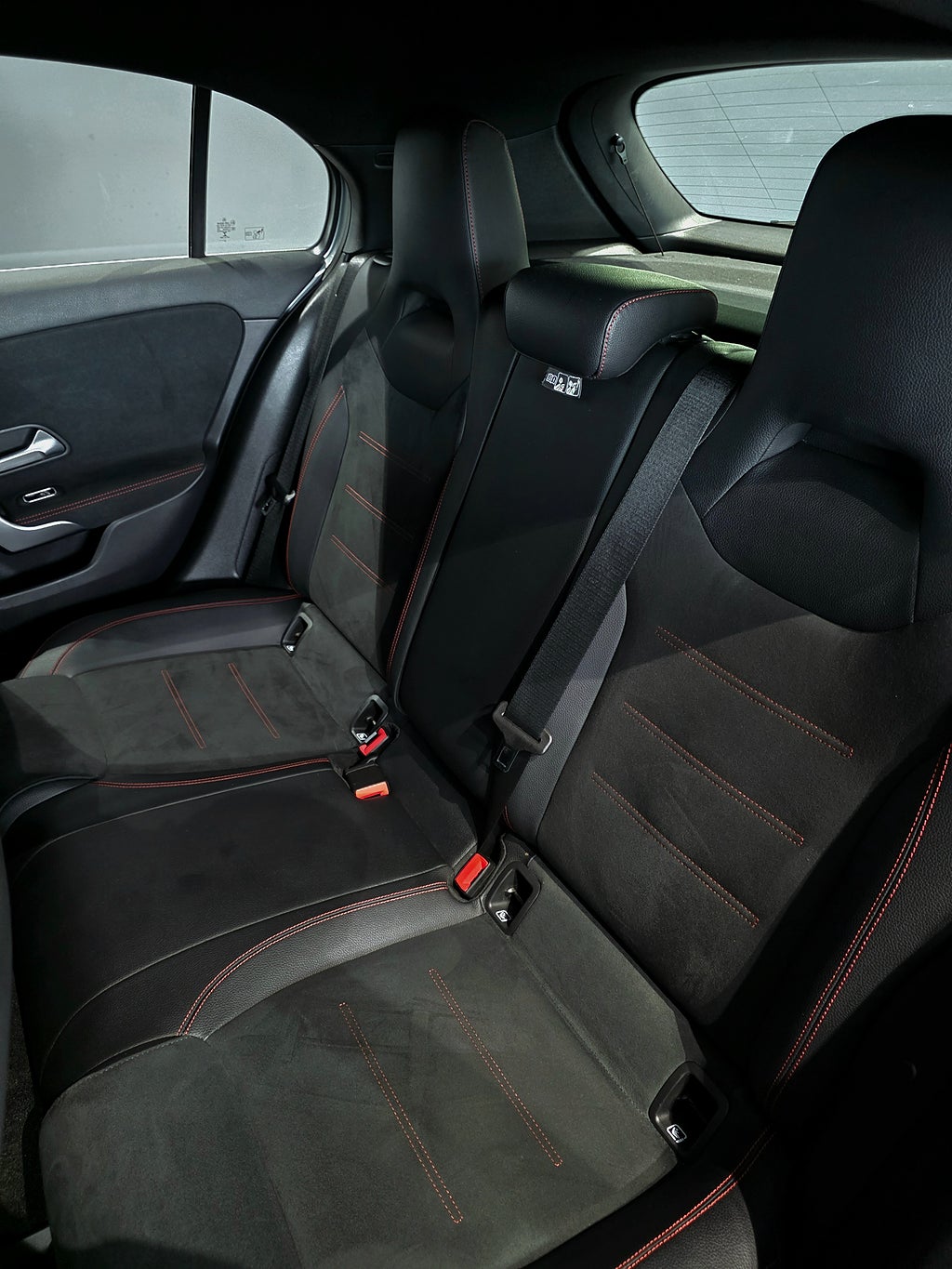 Mercedes-Benz A 200d AMG Widescreen - bild 16