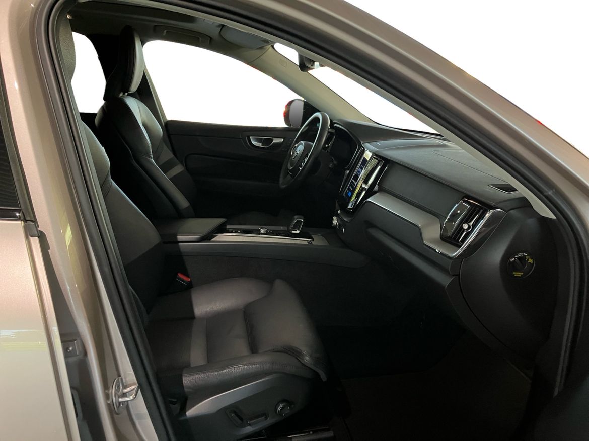 Volvo XC60 Recharge T8 Ultimate Dark 2024, bild 4/10