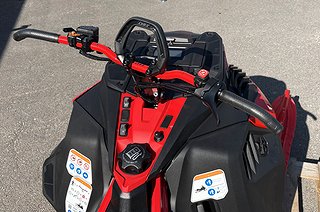 Snöskoter Lynx SHREDDER 10 av 13