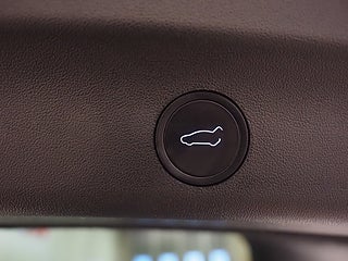 SUV Tesla Model Y 17 av 19