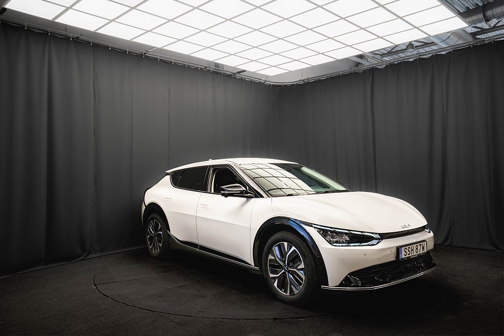 Kia EV6 PLUS AWD LÄDER DRAG 360° ELSTOL VENTILERADE MOMS