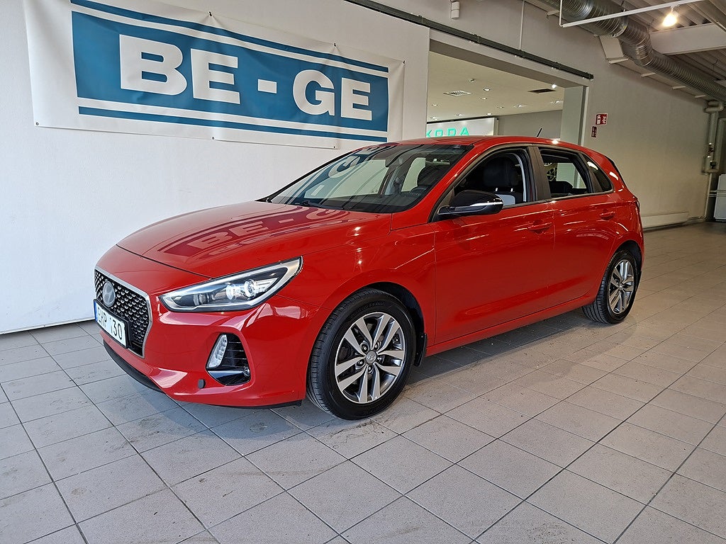 Hyundai i30 1.4 T-GDi 140HK Dragkrok Backkamera
