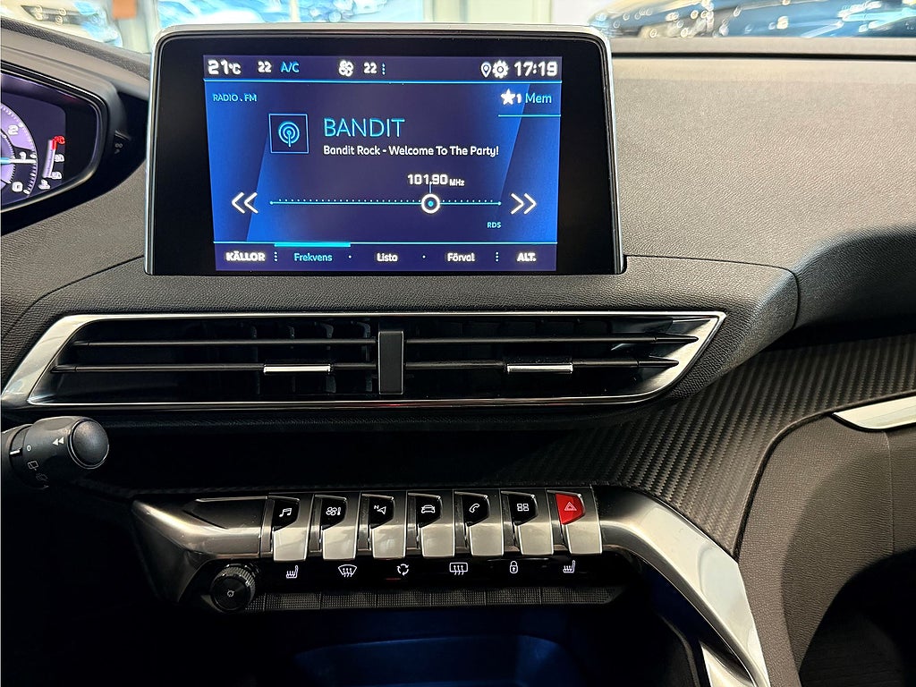 Bild på Peugeot 5008 Active Pack 1.2 PT 130hk - 7-SITS, B-KAMERA