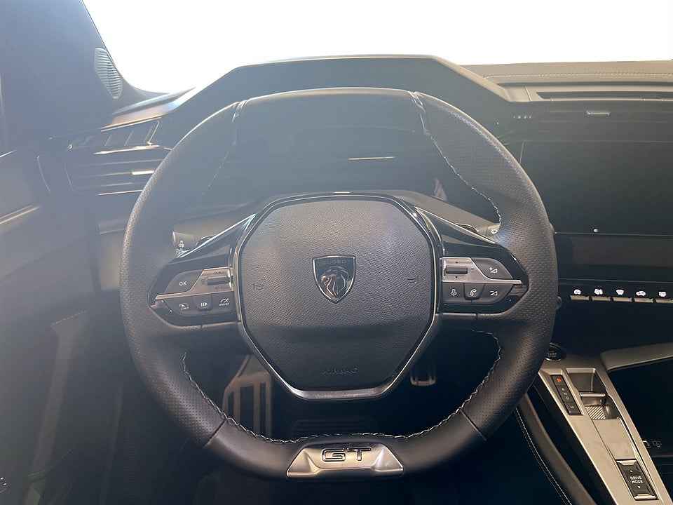Bild på Peugeot 408 GT 1.2 PT 130hk Aut B-KAMERA CARPLAY ELSTOL