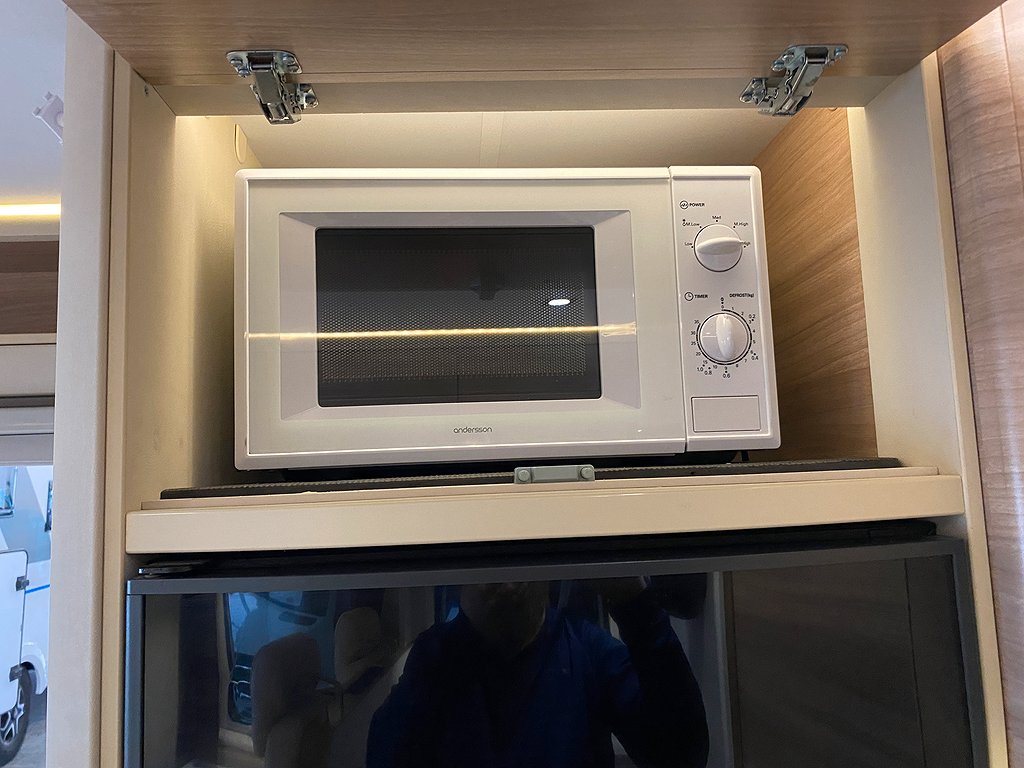 Adria Coral 670 SL / B-körkort / Solcell / Långbädd / Garage - Adria