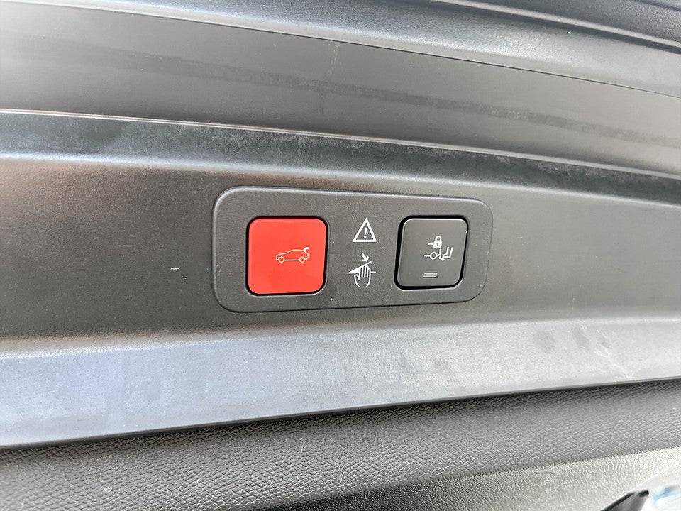 Bild på Peugeot 5008 GT 1.2 PT 130hk Aut 7-SITS B-KAMERA CARPLAY