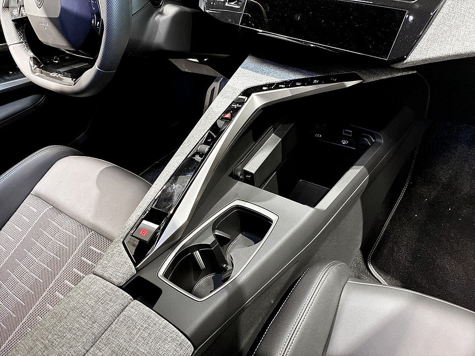 Bild på Peugeot 5008 GT Hybrid 145hk Aut KAMPANJ BRÄNSLE INGÅR