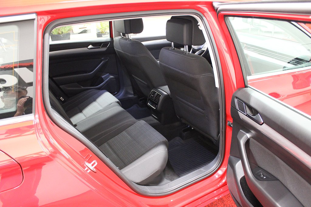 Volkswagen Passat, Sportscombi 1.5 TSI Comfort Eu6 150hk Navi