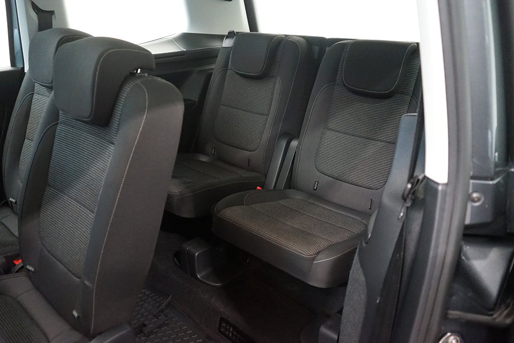 Volkswagen Sharan 7-seater 2.0 TDI Base Panorama Carplay 150hk
