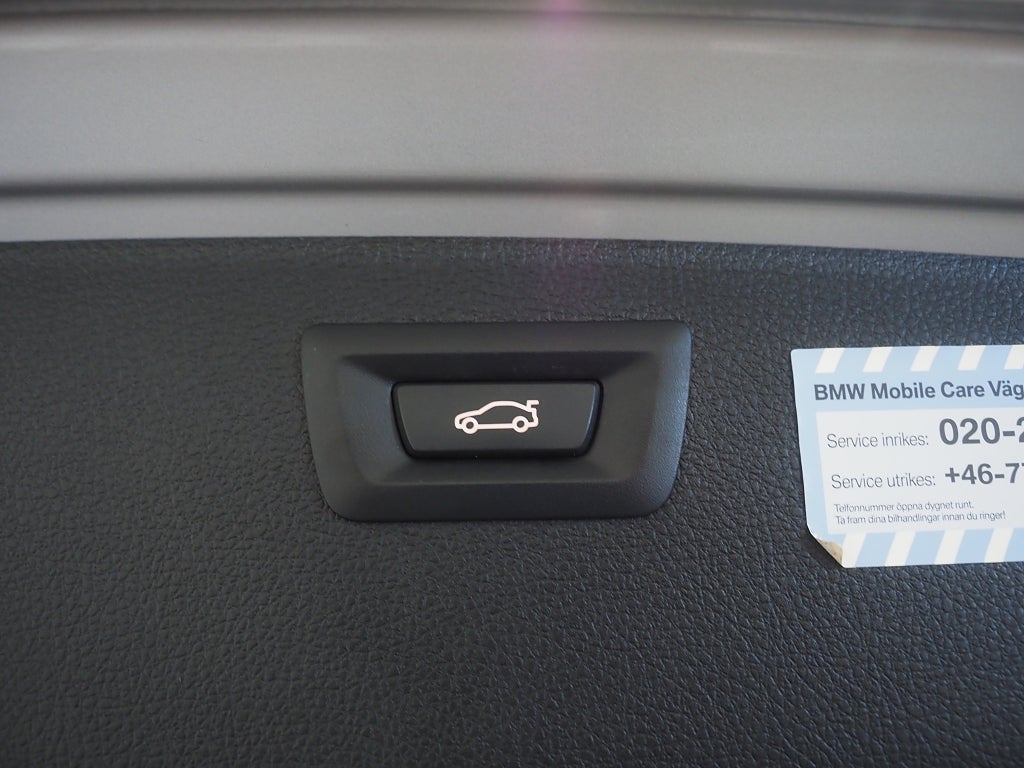 BMW 320 i 184hk xDrive Touring M Sport |Navi|Kamera|Drag| 2019