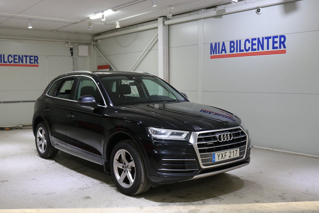 Audi Q5 40 TDI quattro S Tronic /Ny Kamrem / AppCarplay