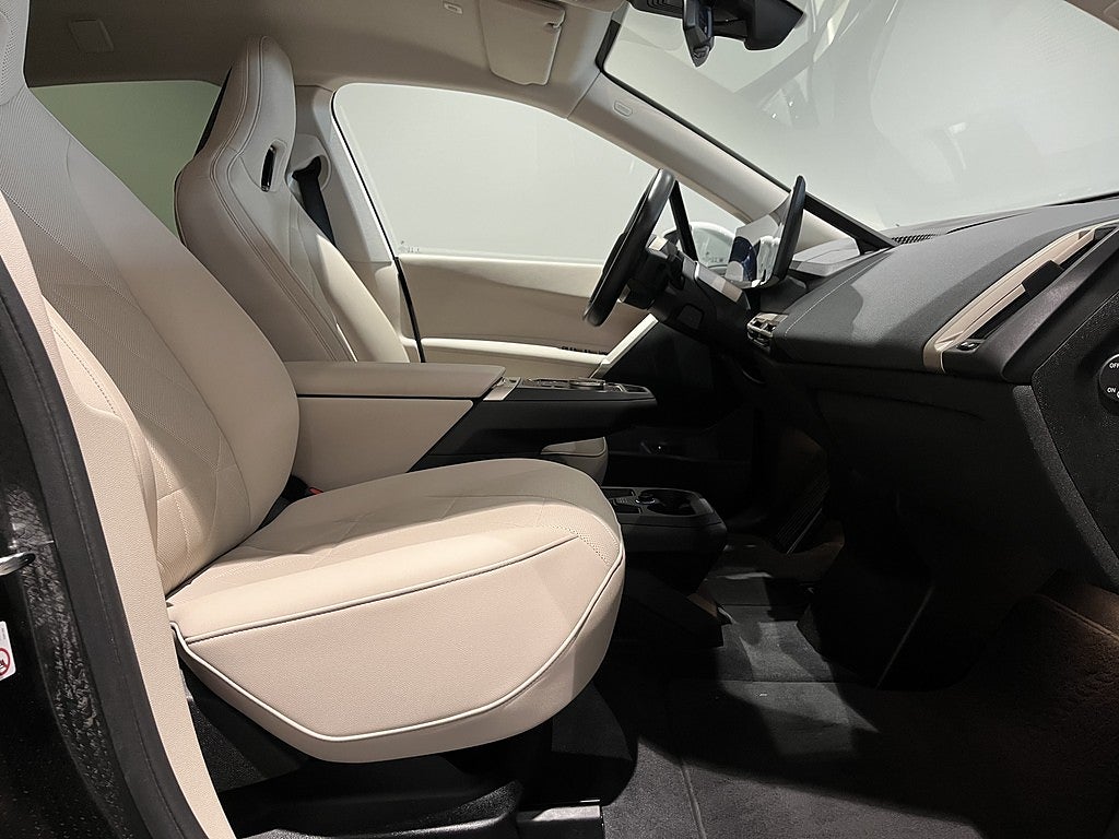 BMW iX xDrive50, 524ps, 2024