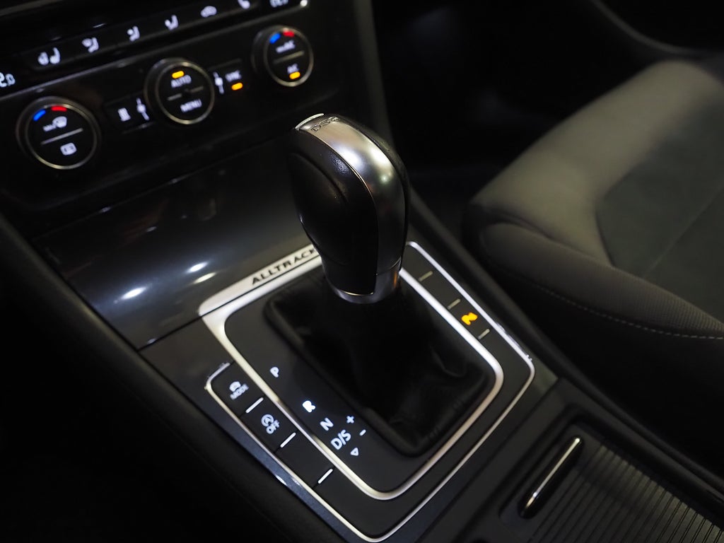 Volkswagen Golf Alltrack TDI 184hk 4M |Kamera|Drag|D-värm| 2019